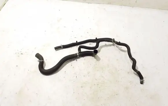 Engine coolant pipe/hose