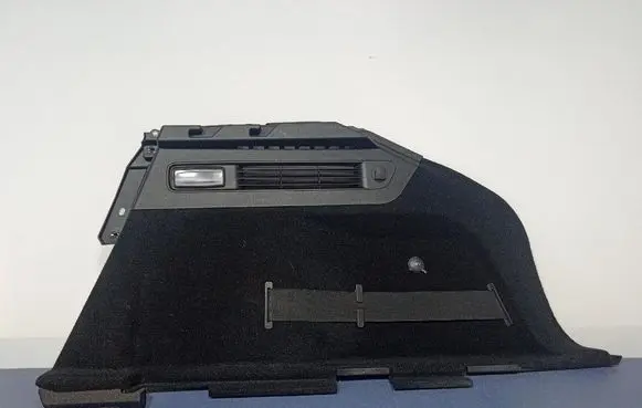 Maserati Levante Tailgate/boot cover trim set 06700983800