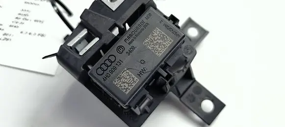 Audi A8 S8 D4 4H Keyless (KESSY) go control unit/module 4H0909131