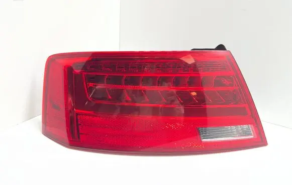 Audi A5 8T 8F Rear/tail lights 8T0945095J AU484PAT1 21190104