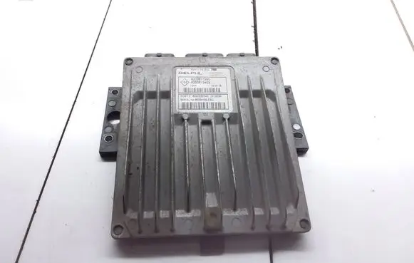 Renault Kangoo II Engine control unit/module 8200911560