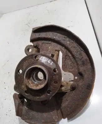 Volvo V70 Front wheel hub spindle knuckle