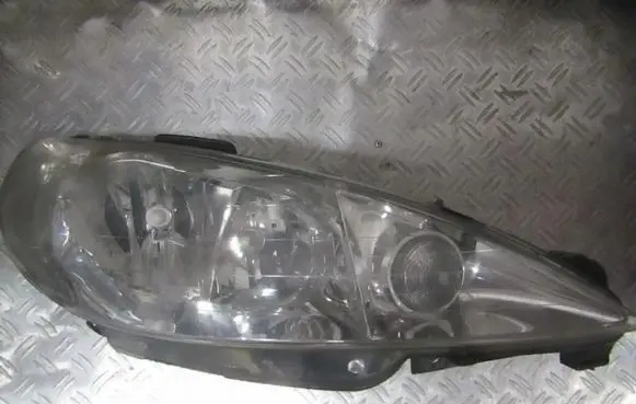 Peugeot 206 Headlight/headlamp 9630869680