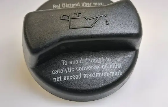 Volkswagen Vento Oil filler cap 026103485A