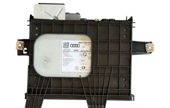 Audi A5 Radio/CD/DVD/GPS head unit 8W2035043A