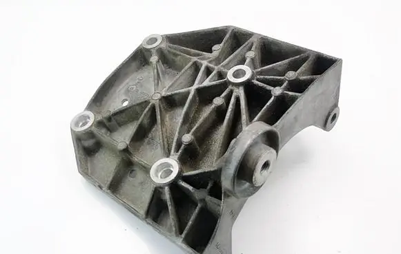 Jaguar XK8 - XKR Generator/alternator bracket NCA8300AA