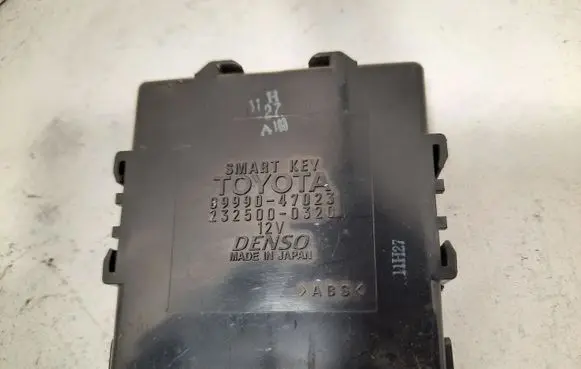 Toyota Prius (XW20) Other control units/modules 2325000320 8999047023