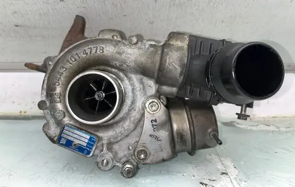 Renault Trafic III (X82) Turbo 54389700017 70078918 14225RH8201067824