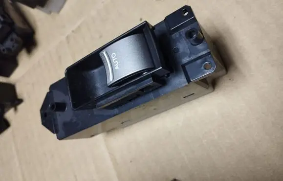 Honda Legend Electric window control switch 35780SJAA03