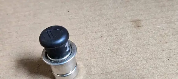 Suzuki Ignis Cigarette lighter 3940084811