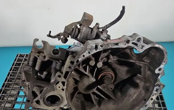 Manual 5 speed gearbox