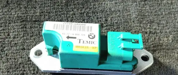 BMW 5 E39 Airbag deployment crash/impact sensor 65776900728 MRSA3A Z2T0K16B800