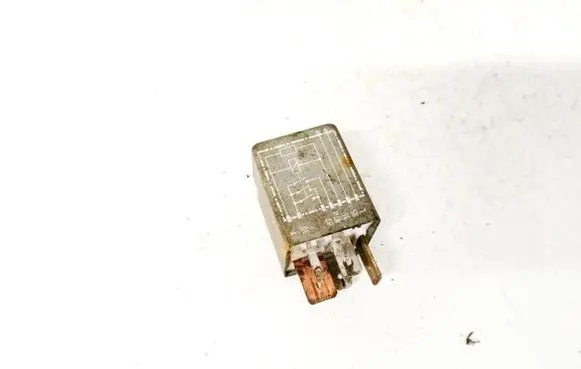 Volkswagen PASSAT B5 Other relay 443951253l 899521