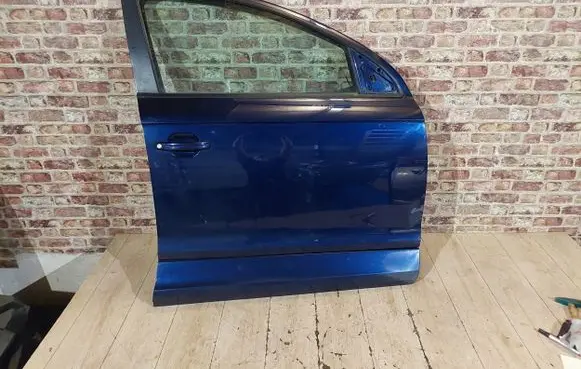 Audi Q7 4L Front door
