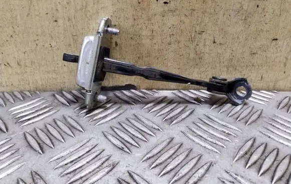KIA Sorento Rear door check strap stopper