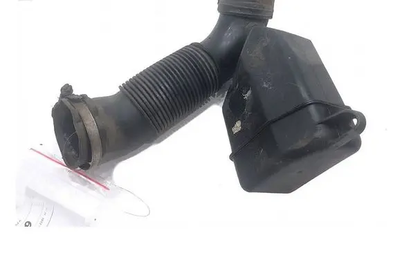 Opel Corsa E Air intake hose/pipe 13427558