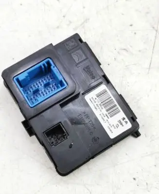 Peugeot 3008 II Other control units/modules 9811039280 E1142802 EEP0103