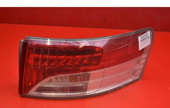 Toyota Avensis Verso Rear/tail lights