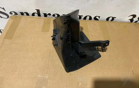 BMW X1 U11 Intercooler air guide/duct channel 51748082528