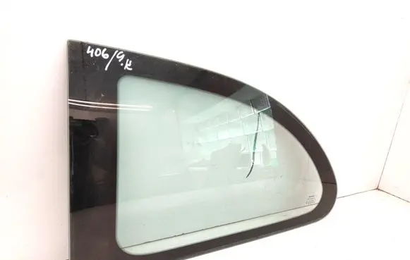 Nissan Micra Rear side window 43R001583