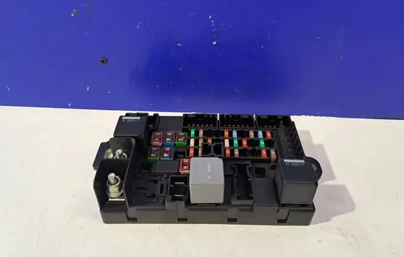 Jaguar F-Type Fuse module GX5314N030AB