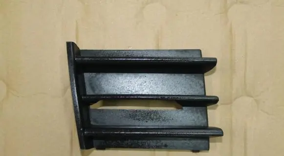 Skoda Octavia Mk2 (1Z) Front bumper lower grill