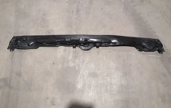 Renault Megane IV Wiper trim 668107256R