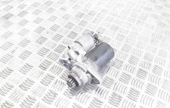 Volkswagen Golf Plus Starter motor 02T911023