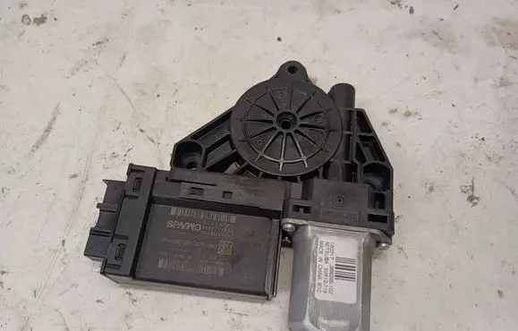 Volvo XC60 Rear door window regulator motor 31674760 8888777268