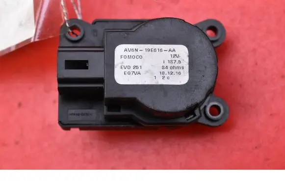 Ford Grand C-MAX Air flap motor/actuator AV6N19E616AA