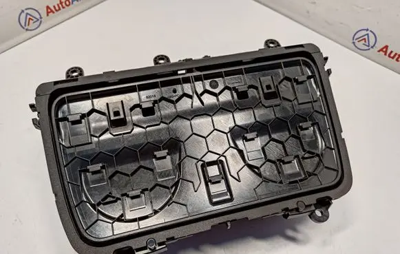 Cup holder front