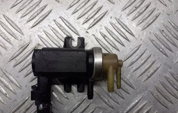 Citroen C5 Valve vacuum 9661960380