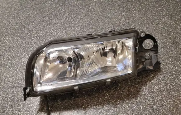Volvo S80 Headlight/headlamp