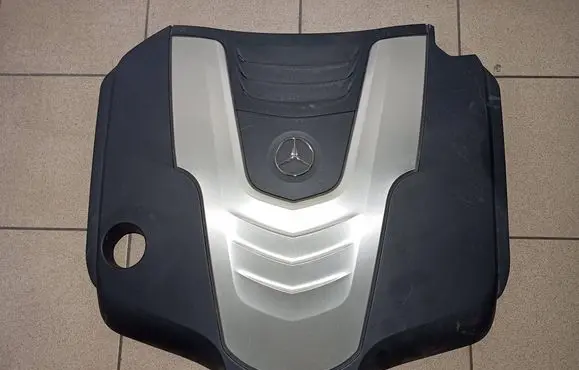 Mercedes-Benz E W213 Engine cover (trim) A6420108309