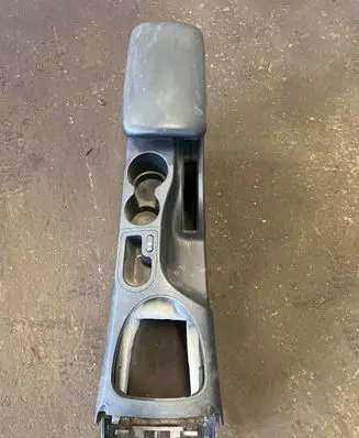 Nissan Qashqai+2 Armrest 
