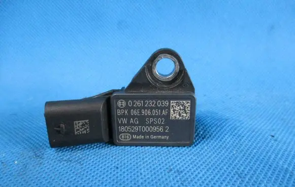 Audi A6 C7 Air pressure sensor 06E906051AF