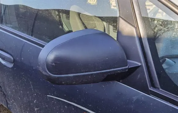 Mitsubishi Colt Front door electric wing mirror 663366879
