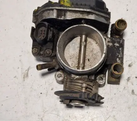 Audi A4 S4 B5 8D Throttle valve 058133063 408237210001