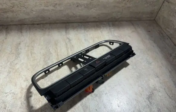 Volkswagen Polo V 6R Center console 6R0959623
