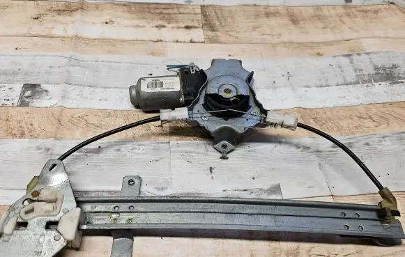 Nissan Almera Tino Rear door window regulator with motor 400600