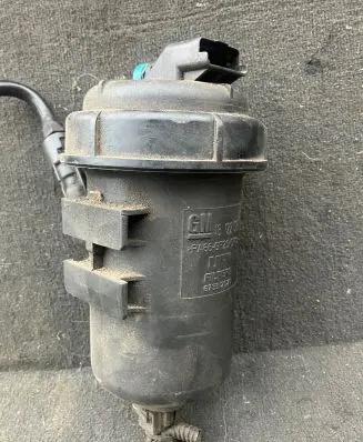 Opel Vectra C Fuel filter housing 13122587 675512020 A66GF20CF1