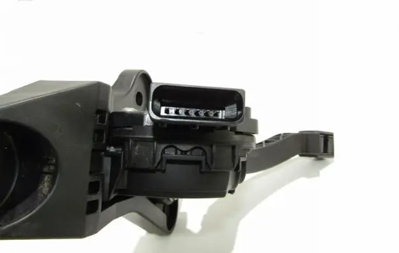 KIA Sorento Accelerator throttle pedal
