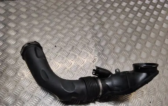 BMW 5 GT F07 Air intake duct part 7807493 58650910