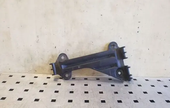 Audi A6 S6 C4 4A Front bumper mounting bracket 4A0807283A
