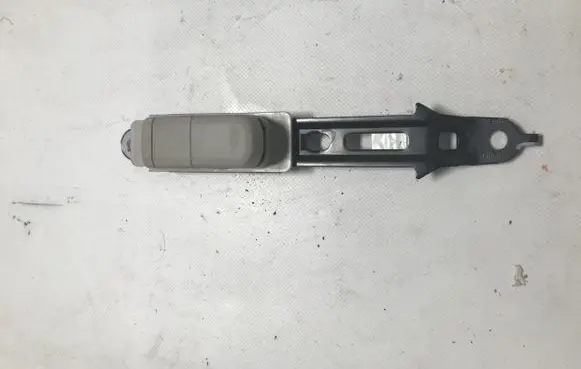 Honda HR-V Seat belt adjustment rail 