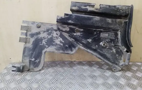 Center/middle under tray cover