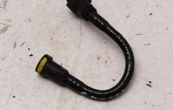 Opel Crossland X Fuel line pipe 