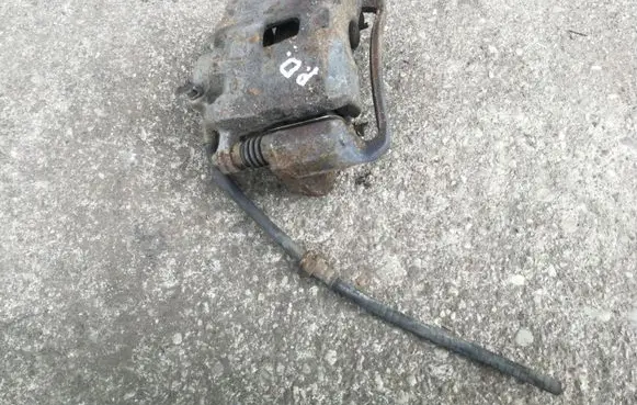 Hyundai Tucson JM Front brake caliper
