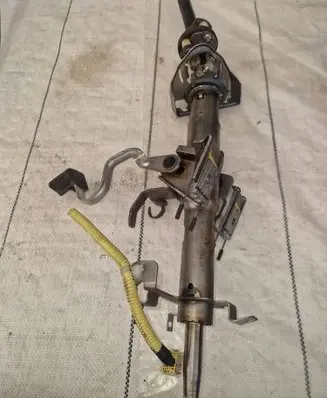 Isuzu D-Max Steering wheel axle