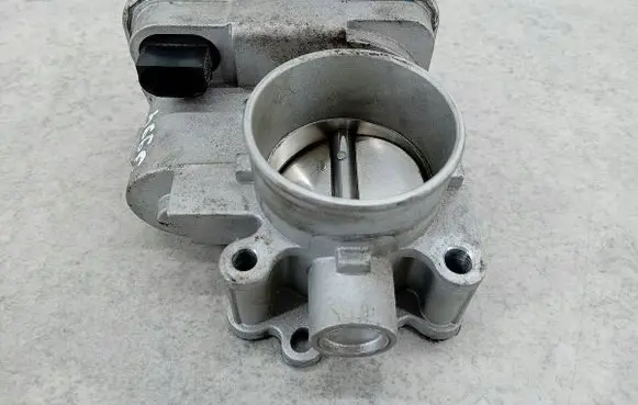 Chrysler Sebring (JS) Throttle body valve 